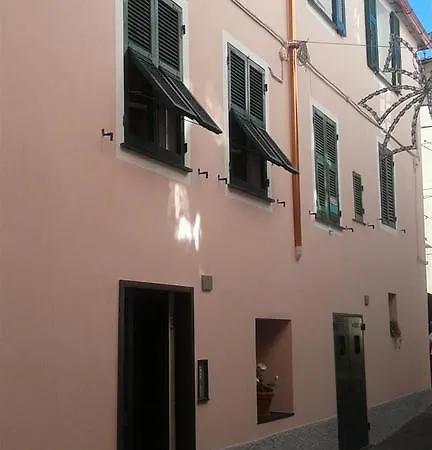 Ca' Da Ivonne شقة