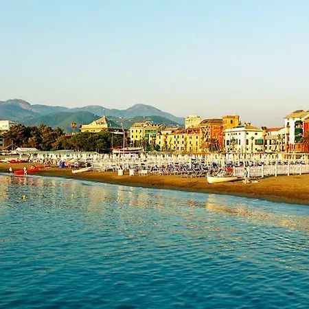 Ca' Da Ivonne شقة